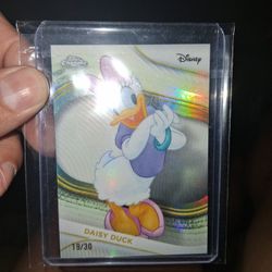 2025 TOPPS DISNEY CHROME DIASY DUCK WHITE REFRACTOR 19/30