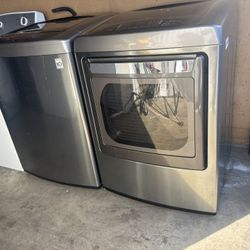 LG Washer & Electric Dryer Set – Graphite Steel – Excellent Condition + Warranty 