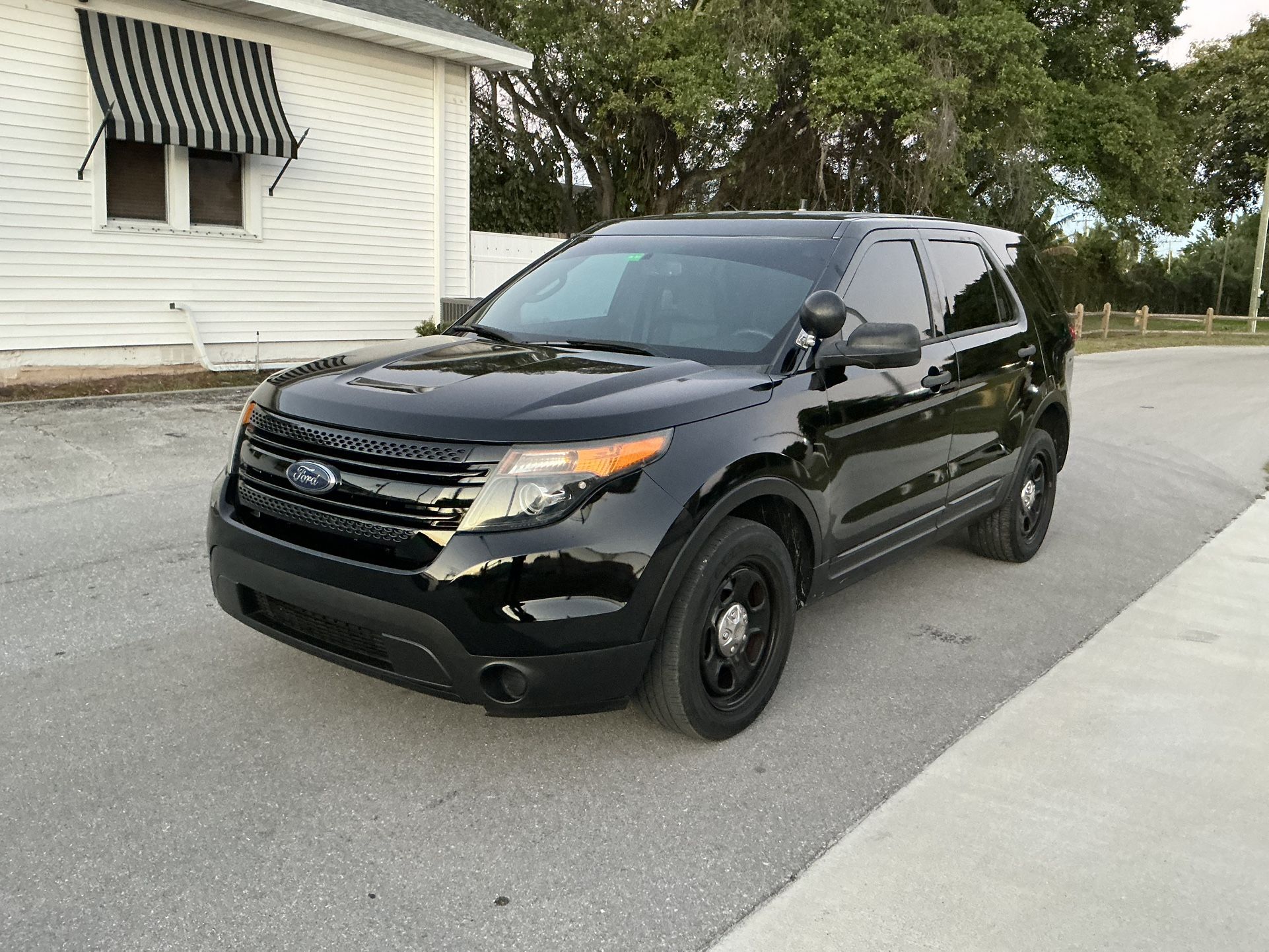 2013,FORD EXPLORER—56 K ORIGINAL MILES