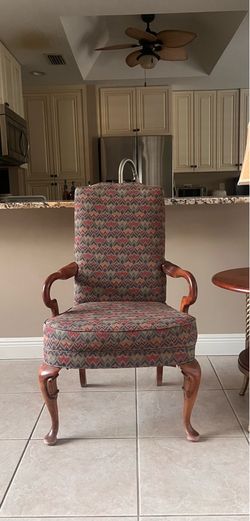 Accent chair excellent condition