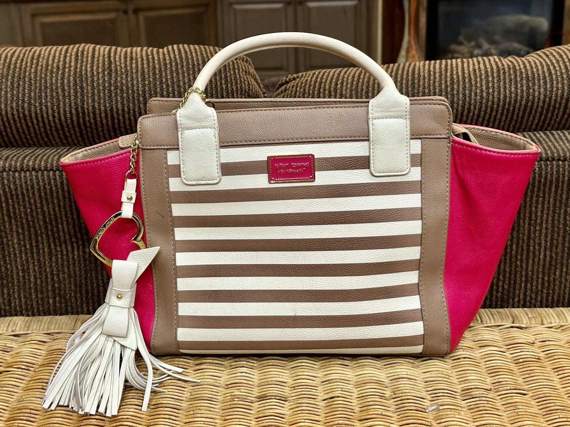 Large New Betsey Johnson New York Purse