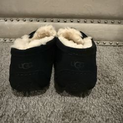 Black Moccasins Ugg Women’s US Size 6 