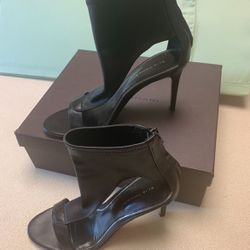Ellie Tahari  high heels 