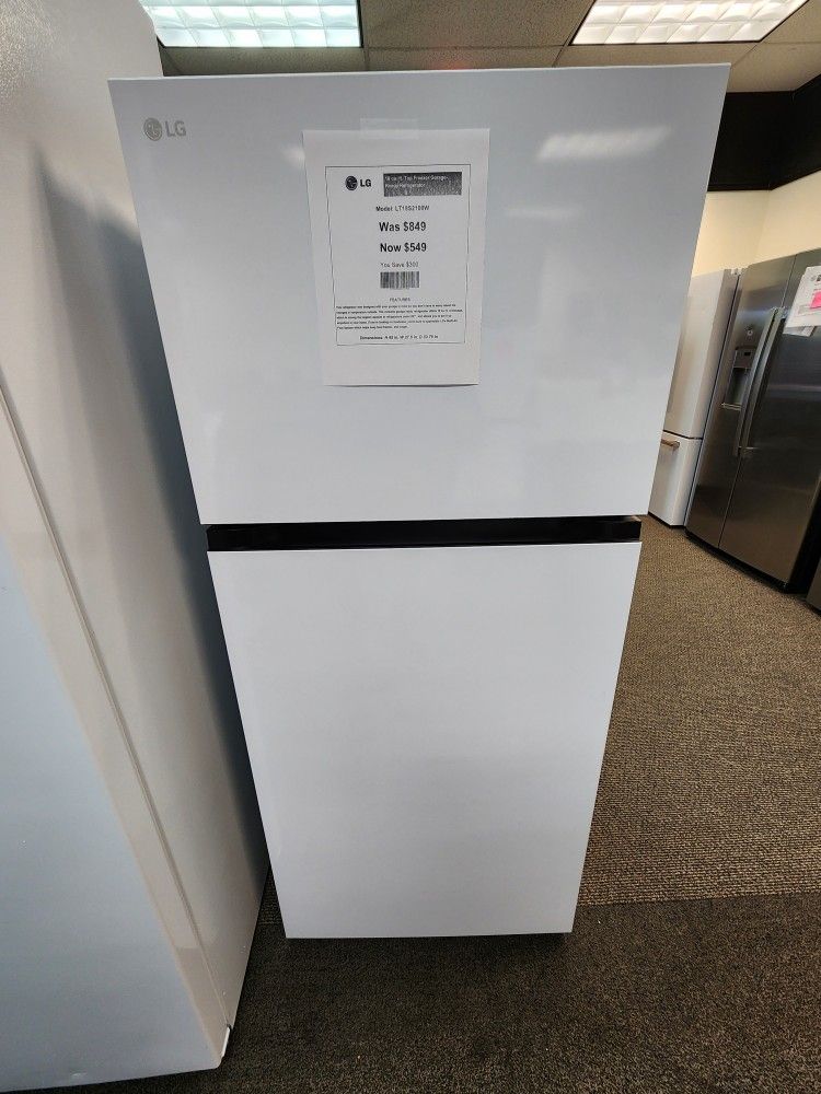 18 cu. ft. Top Freezer Garage-
Ready Refrigerator