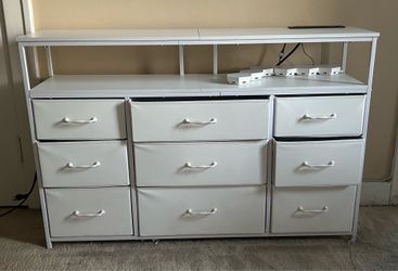 TV/Entertainment Stand