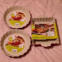 Food Network Stoneware Pie And Lasagna Pans.