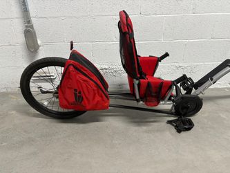 Weehoo iGo Turbo single-wheel child bicycle trailer.