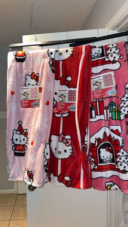 3pk Hello Kitty Throws