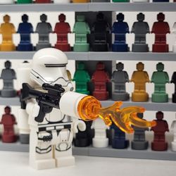 Lego Star Wars First Order Flametrooper
Minifigure sw0666 from set First Order Transporter 75103 