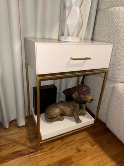 2 Set White Drawers