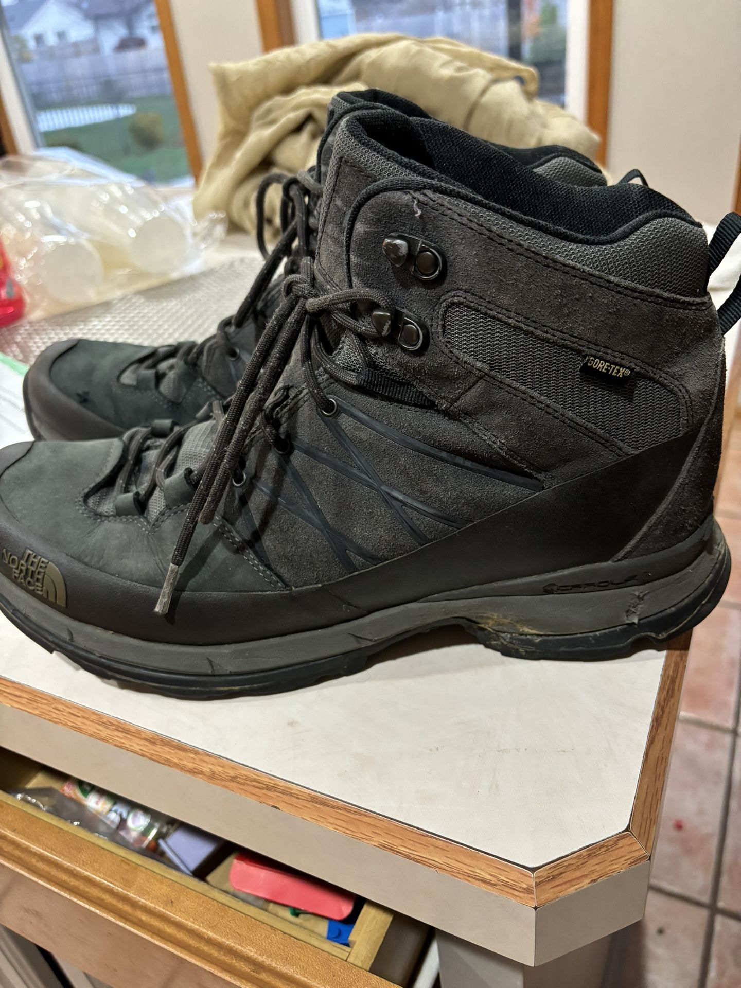 Men’s North Face Winter Boots Size 13
