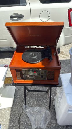 Crosley Record Player.