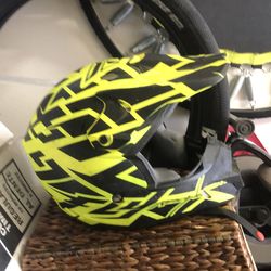 Dirt Bike Helmet Dot Size Small 55-56 cm