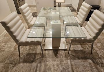 Dining room table with 4 chairs