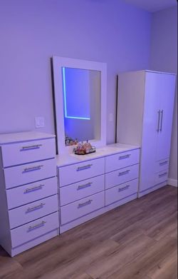 Bedroom set