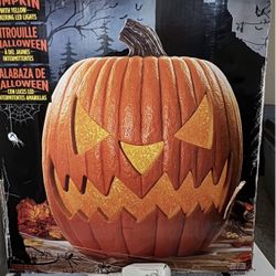 Battery Operated Light Up / Talking Pumpkin - Like New 