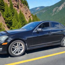 2014 Mercedes-Benz C-ClassOwn this 2014 Mercedes-Benz C250 Luxury in excellent condition, Glossy Black with black interior, 1.8liter 4 cyl. engine, au