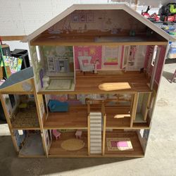 Doll House 