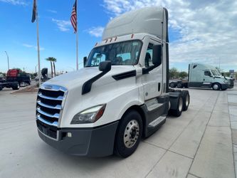 2022 FREIGHTLINER CASCADIA DAY CAB 10 NEW TIRES!! 3 YEAR WARRANTY✅✅