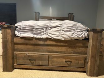 Queen Bed Set
