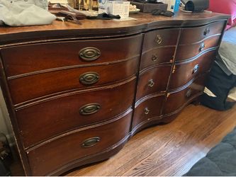 Vintage Bassett Serpentine Dresser/Buffet