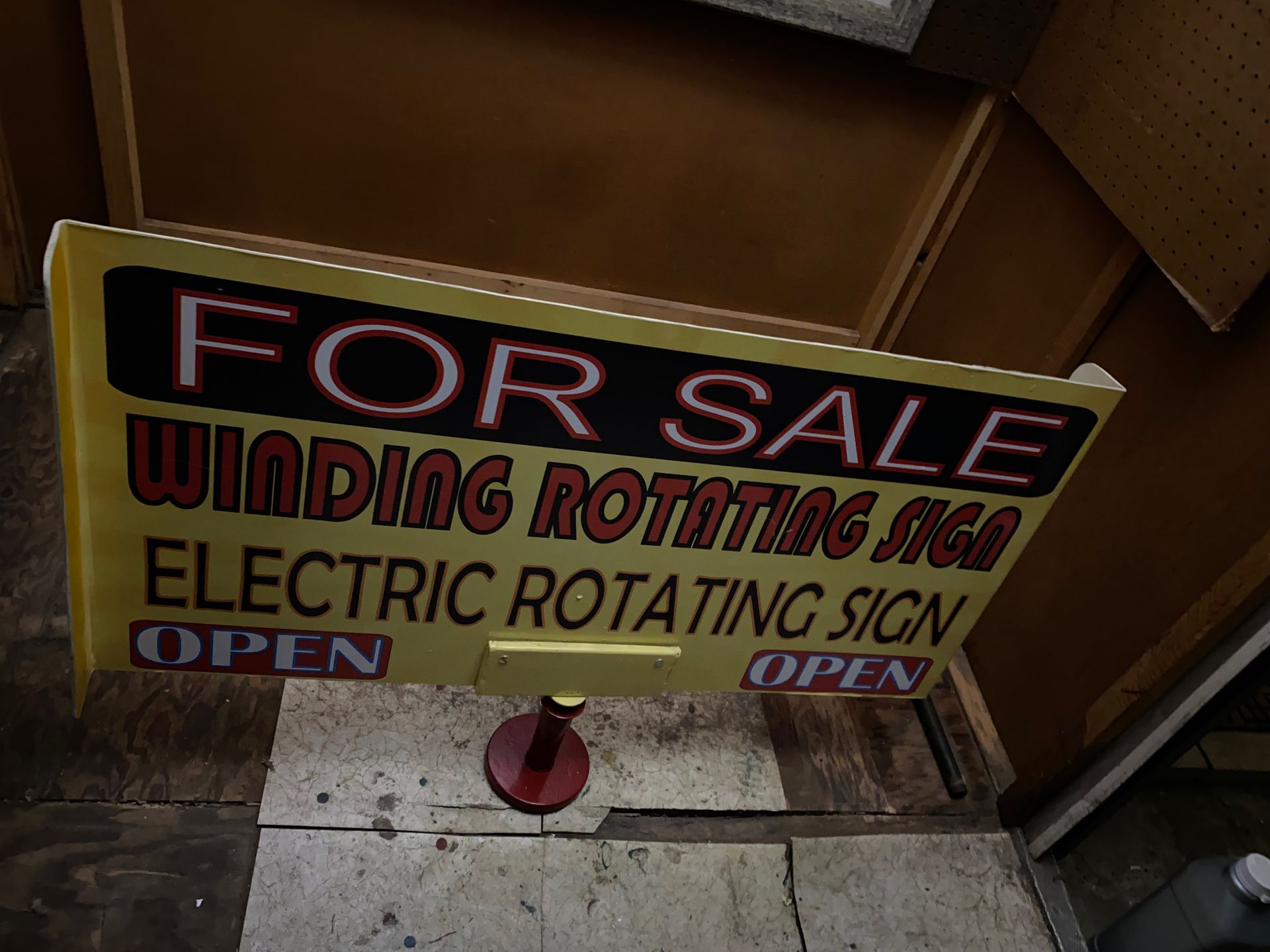 Business rotating sign for advertising