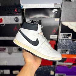 Size 8.5M - Jordan 1 “A Ma Maniere Airship” 
