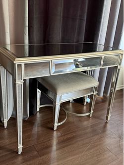 Desk/ Vanity