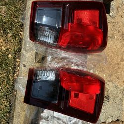 Tacoma taillights (OEM)