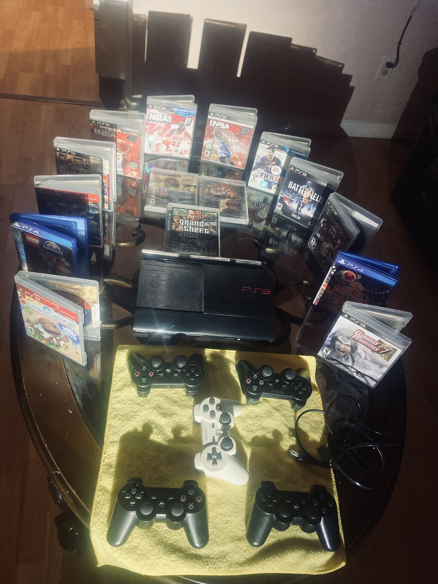 PS3 With 15 games And 5 Controls Everything Works Perfectly