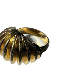 Large gold tone fashion ring, size 7.5