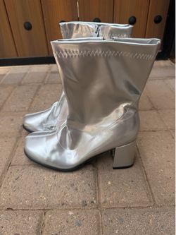 Silver Metallic Go-Go Boots with Block Heel Costume Size 9 Women’s