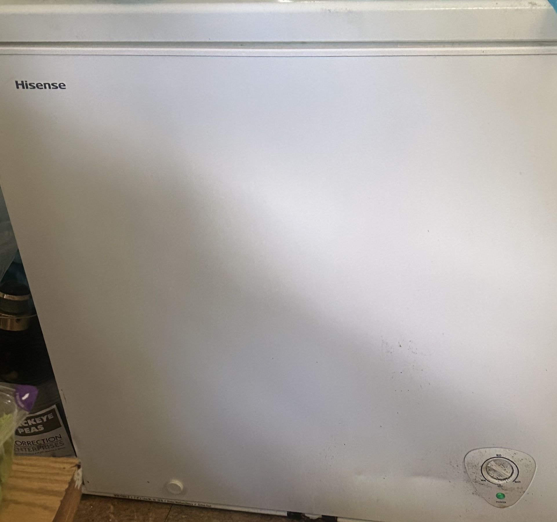 Hisense 5.0 c Chest Deep Freezer (Serious inquiries only)