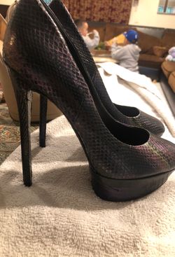 Brian Atwood size 7