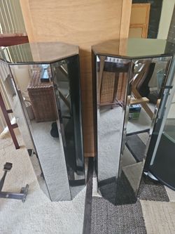 Mirrored Accent Column Set