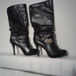 Women's Black Slip On Boots Size  11 M (B)