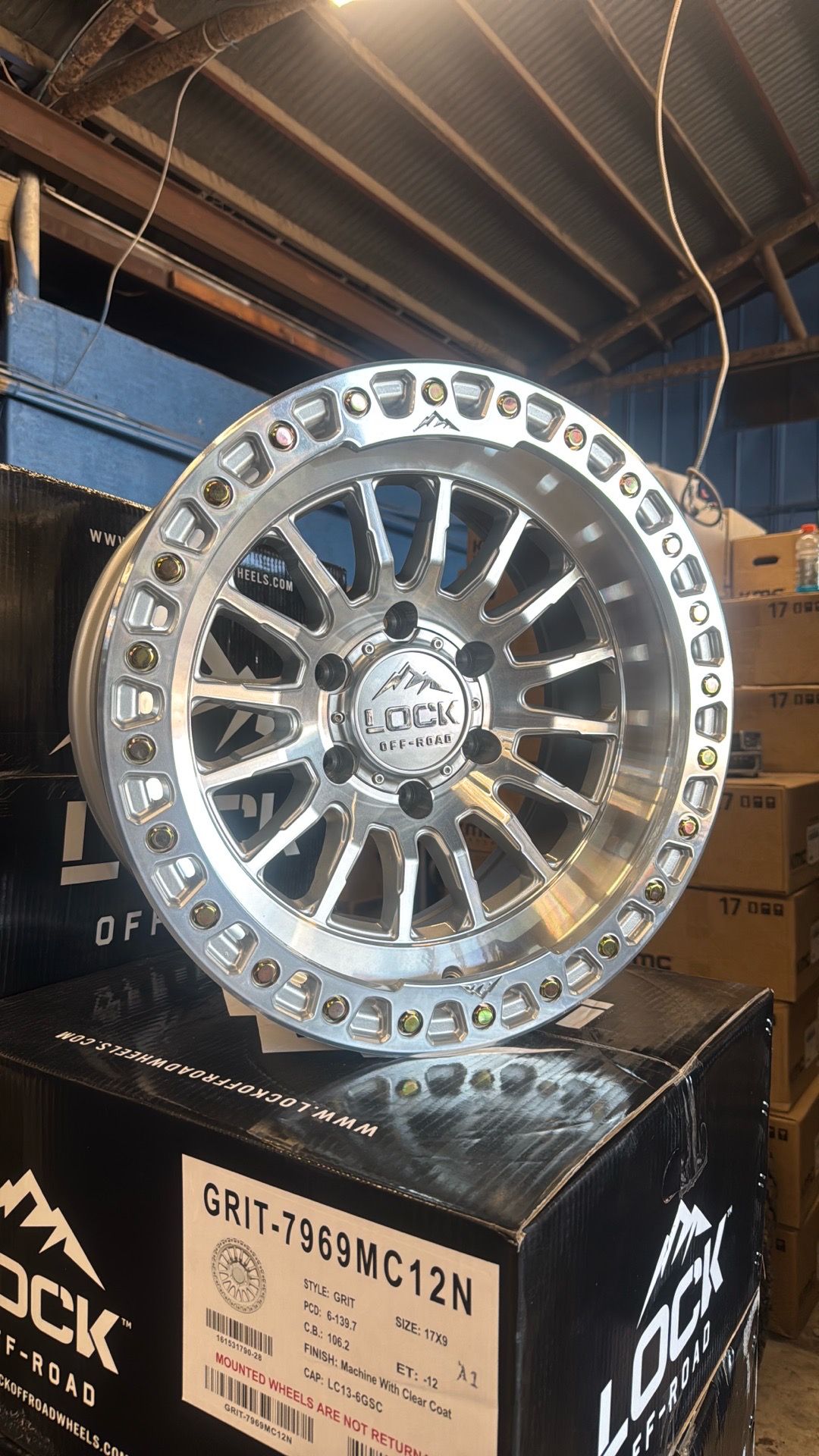 LOCK GRIT 17x9 6x139 -12