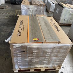 Up $0.89/sq ft 5.5mm~10mm Luxury Vinyl Plank Flooring SPC Flooring Click Locked Wholesale Price