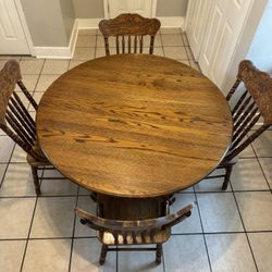 Solid Oak - Antique Dining Room Set