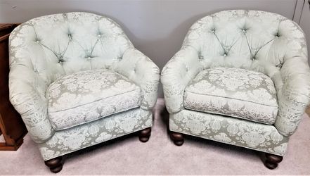 (2) DREXEL HERITAGE UPHOLSTERY COLLECTION Tufted Barrel Club Lounge Armchairs 19.7.24