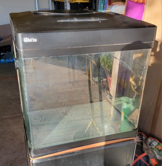 Red Sea Reefer 34 Gallon All In One Saltwater Reef Fish Tank Aquarium 
