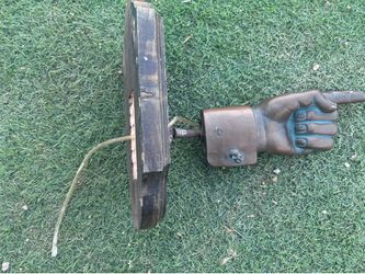 Vintage pointing hand mount