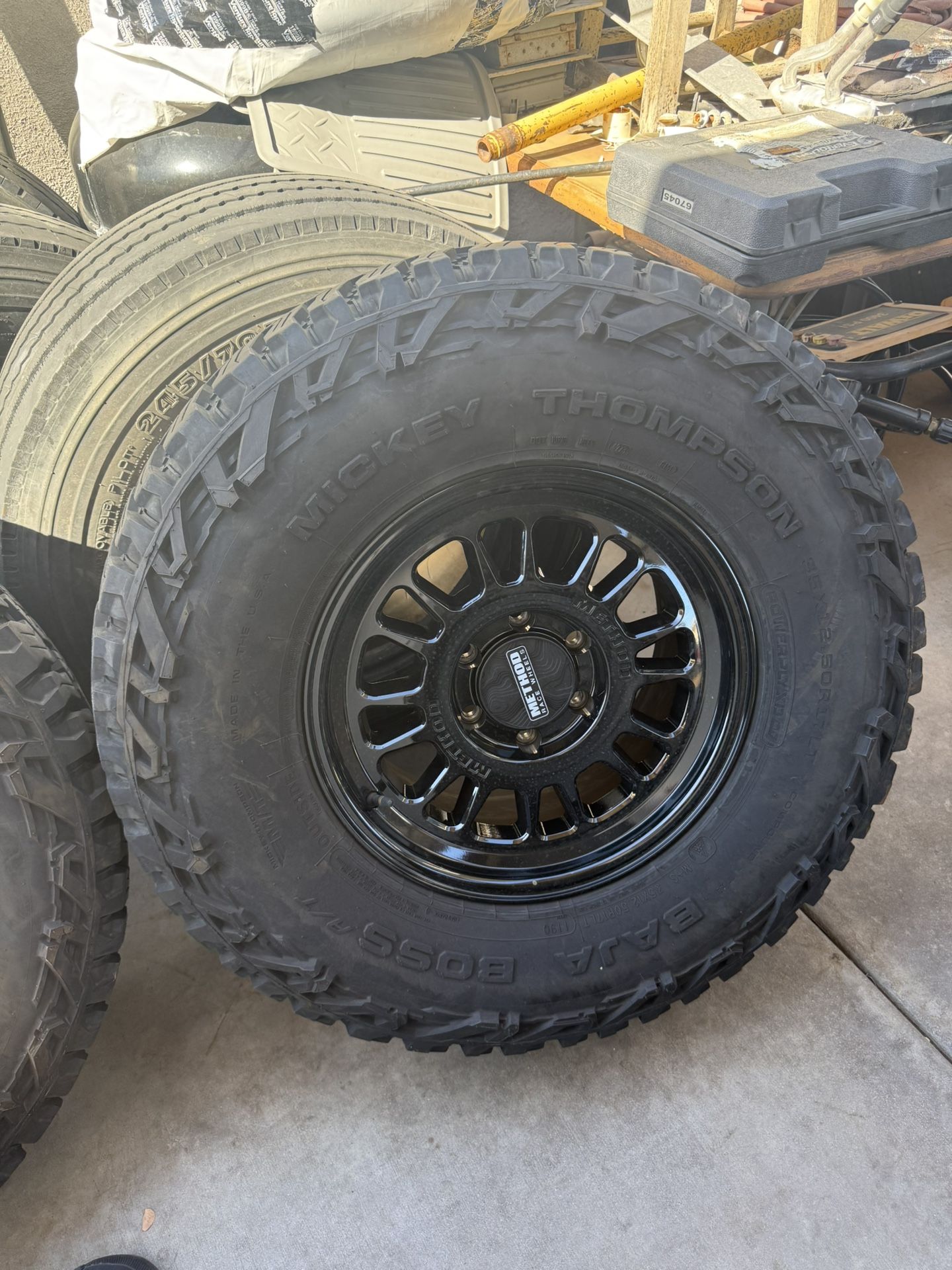 17 Inch Method Wheels With Mickey Thompson Baja Boss 35s