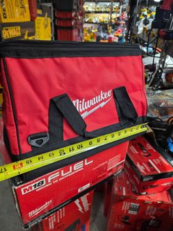 Milwaukee Heavy-Duty Tool Bag