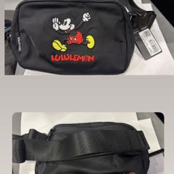 Lululemon $40 Small Wrist Baggy $10
