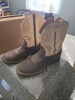 Girls cowboy boots