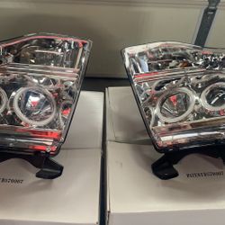 Ford Expedition  Headlights  2007 Model