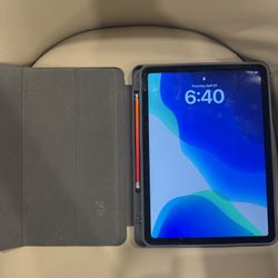 iPad Air 4th Gen (Rose Gold) - 64GB WiFi + 2 Cases + Stylus Pen - Excellent Condition