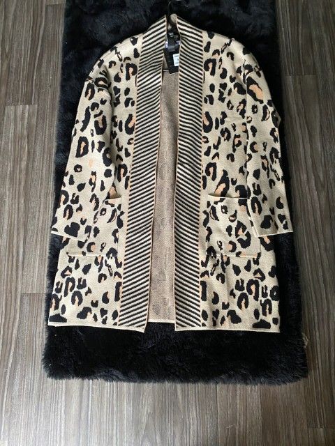 LEOPARD PRINT CARDIGAN