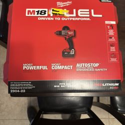 Milwaukee 2904-22 Hammer Drill